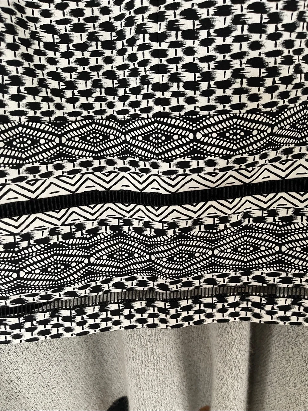 White House Black Market Black & White Geometric Midi Skirt Size 10